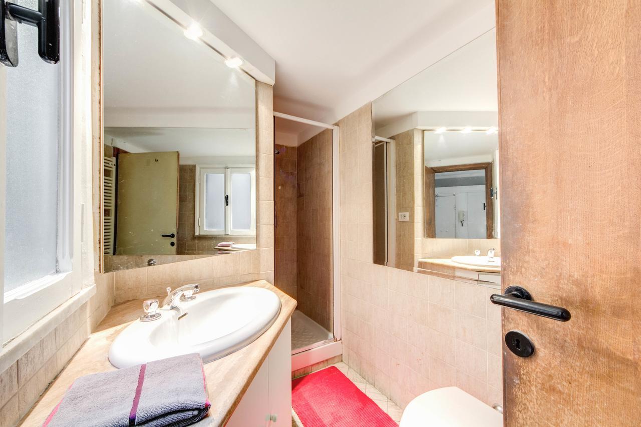 avec 2 chambre Rome Extérieur photo